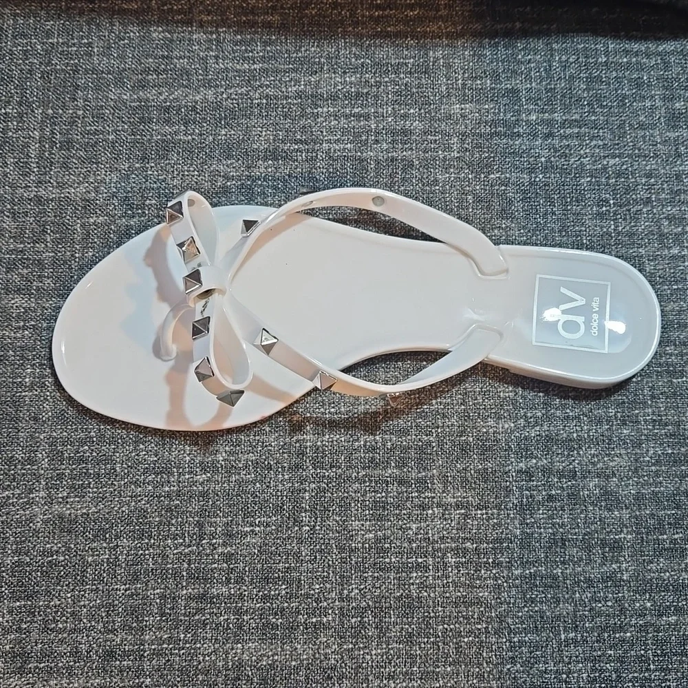 NWOT Dolce Vita sandals